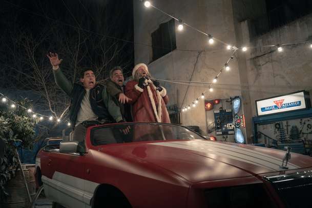 Noc, kdy můj táta zachránil Vánoce 2: Santovi náhradníci znovu zasahují na Netflixu | Fandíme filmu