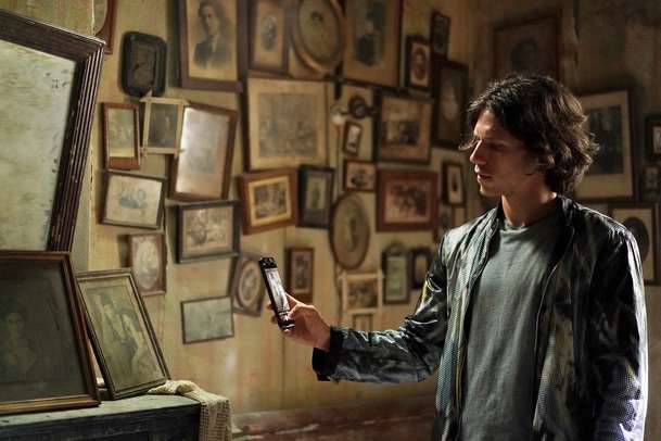 Barvy času: Současníci v nové komedii cestují v čase do Paříže 19. století | Fandíme filmu