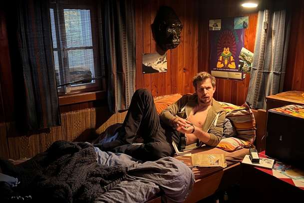 Na horách: Holka z města v nové české komedii zdědí chatu v horách | Fandíme filmu