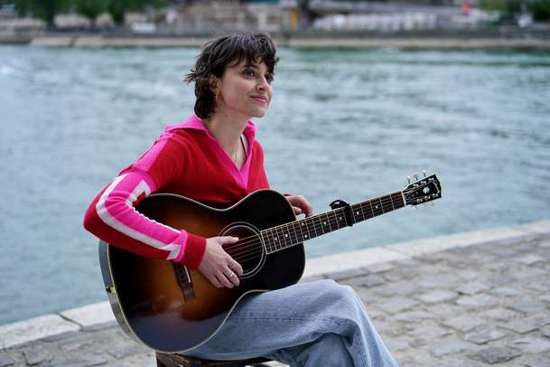 Barvy času: Současníci v nové komedii cestují v čase do Paříže 19. století | Fandíme filmu