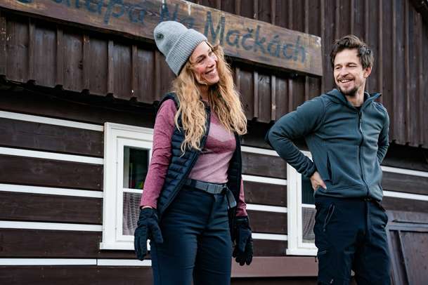 Na horách: Holka z města v nové české komedii zdědí chatu v horách | Fandíme filmu