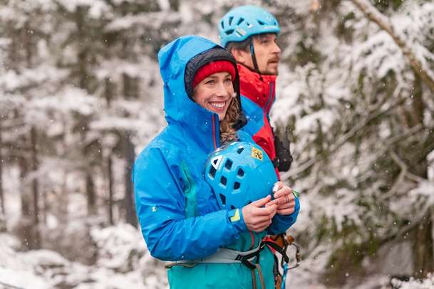 Na horách: Holka z města v nové české komedii zdědí chatu v horách | Fandíme filmu