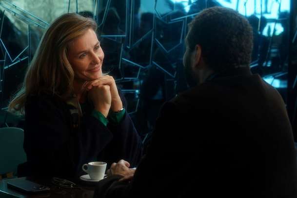 Barvy času: Současníci v nové komedii cestují v čase do Paříže 19. století | Fandíme filmu