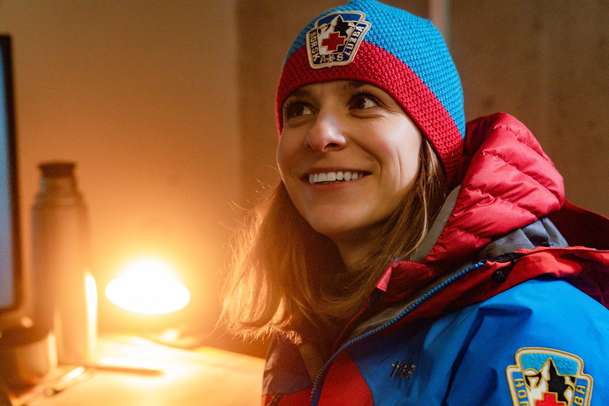 Na horách: Holka z města v nové české komedii zdědí chatu v horách | Fandíme filmu