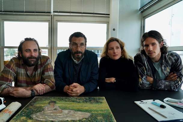 Barvy času: Současníci v nové komedii cestují v čase do Paříže 19. století | Fandíme filmu