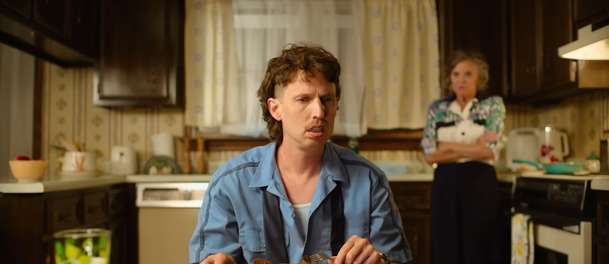 Tapawingo: V totálně ujeté komedii si party týpků hraje na vojáčky | Fandíme filmu