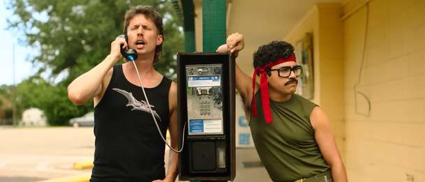 Tapawingo: V totálně ujeté komedii si party týpků hraje na vojáčky | Fandíme filmu