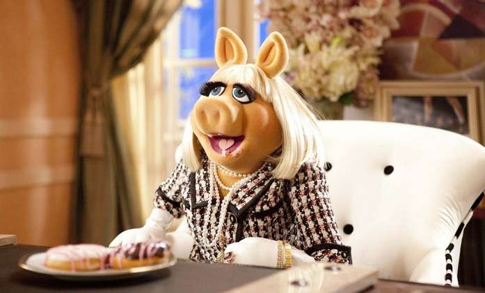 Miss Piggy: Emma Stone a Jennifer Lawrence chystají film s Mupety | Fandíme filmu