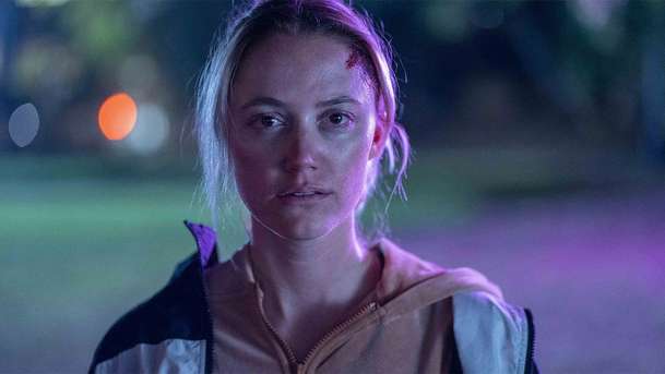 In Cold Light: Maika Monroe v novém thrilleru vyráží na cestu pomsty | Fandíme filmu