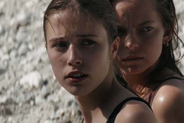 Little Trouble Girls: Intimní zrání zvídavé dívky v církevním sboru není jednoduché | Fandíme filmu