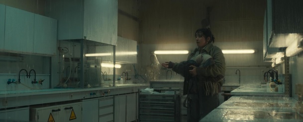 Belphégor: V novém seriálu řádí v Louvru démonický přízrak | Fandíme serialům