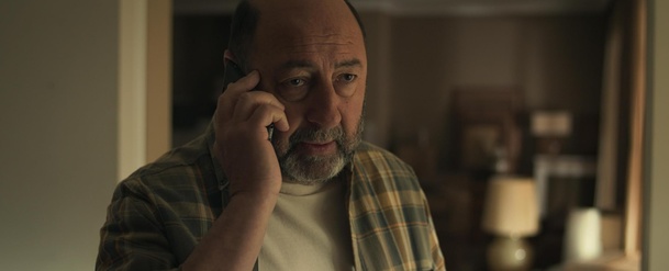 Belphégor: V novém seriálu řádí v Louvru démonický přízrak | Fandíme serialům