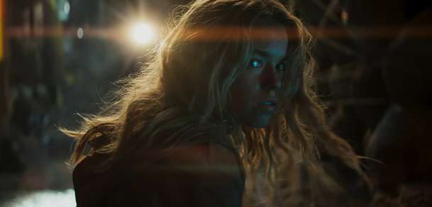 Supergirl: První pořádný trailer představuje těžce zahořklou hrdinku | Fandíme filmu