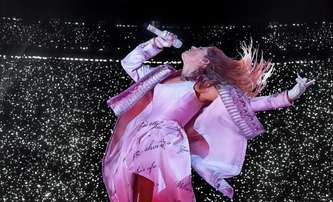 Taylor Swift: The Eras Tour - Poslední koncert dnes vstupuje na Disney+ | Fandíme filmu