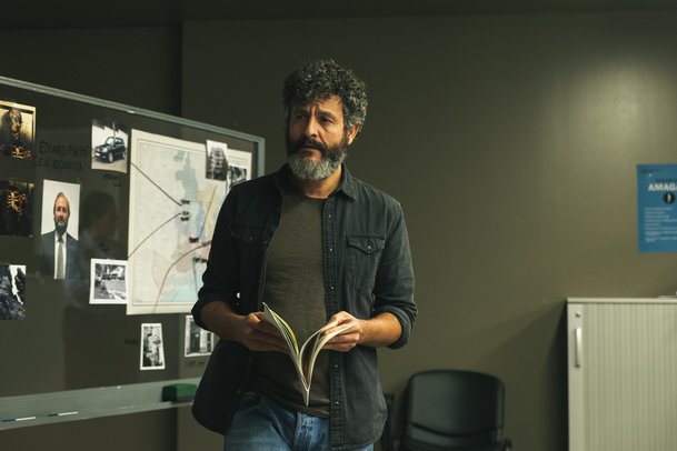 Město stínů: Tělem v plamenech začíná nová detektivka od Netflixu | Fandíme serialům