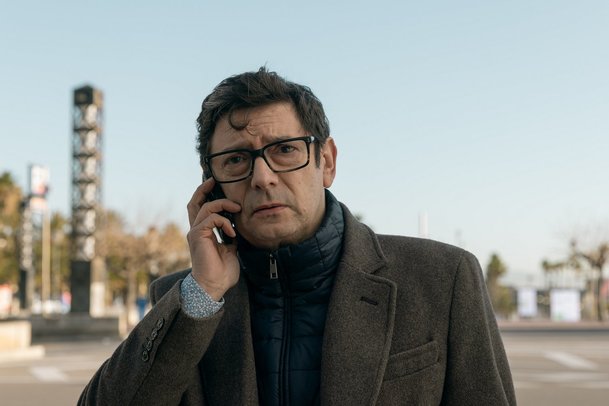 Město stínů: Tělem v plamenech začíná nová detektivka od Netflixu | Fandíme serialům