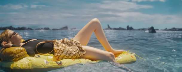 Killer Whale: Dvojici kamarádek ohrožuje krvežíznivá kosatka | Fandíme filmu