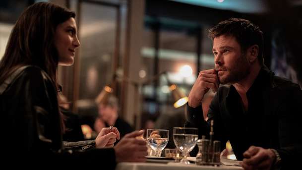 Cesta zločinu: Velkolepé kriminální plány Chrise Hemswortha v nové ukázce | Fandíme filmu