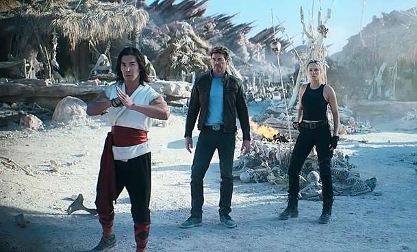 Mortal Kombat 2: Johnny Cage se důkladně představuje | Fandíme filmu