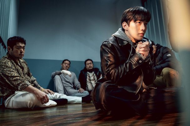 Cashero: Síla peněz - Superhrdinové platí za pomáhání tvrdou daň | Fandíme serialům