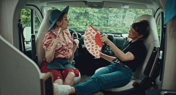 Ahoj a díky! - Do vánočních kin vstupuje nová romance | Fandíme filmu