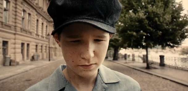 The Optimist: Skutečný příběh vězně z Terezína míří do kin | Fandíme filmu