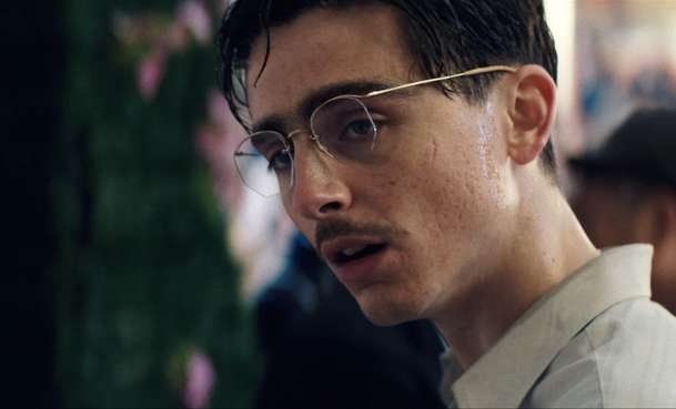 Velký Marty: Timothée Chalamet nabízí v kinech svou autentickou zadnici | Fandíme filmu