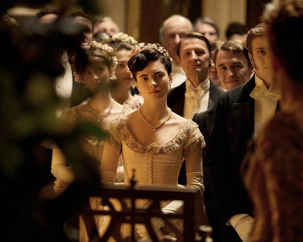 Tisíc ran: Válka londýnských gangů se vrací na Disney+ | Fandíme serialům