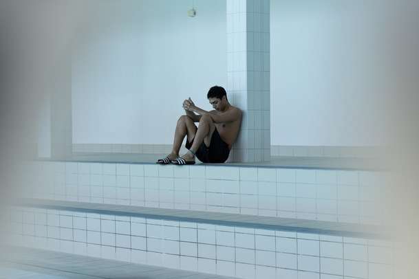 Neříkej mi mami: Učitelka dovolí nerovnou vášeň s cizím mladíkem | Fandíme filmu