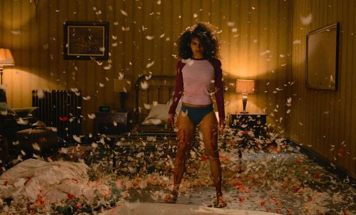 Najdou si tě: V černé komedii se vraždí i v posledním traileru s velkým gustem | Fandíme filmu