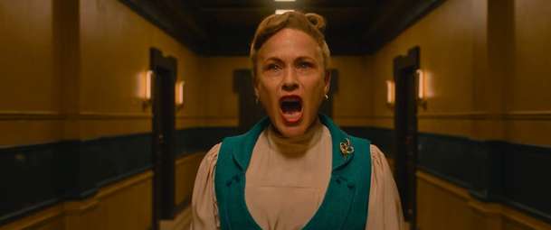 Najdou si tě: Hospodyně se postaví kultu, co ji chce rituálně obětovat | Fandíme filmu