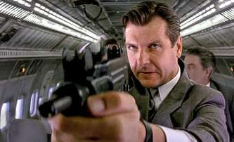 Cold Zero: U pólu havaruje plné letadlo a začíná boj o přežití | Fandíme filmu