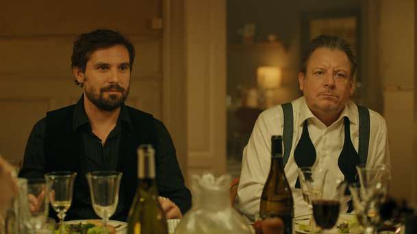 Na nové začátky!: Silvestrovský večírek v nové bláznivé komedii se řádně zvrtne | Fandíme filmu