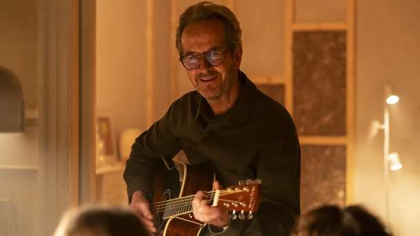 Na nové začátky!: Silvestrovský večírek v nové bláznivé komedii se řádně zvrtne | Fandíme filmu