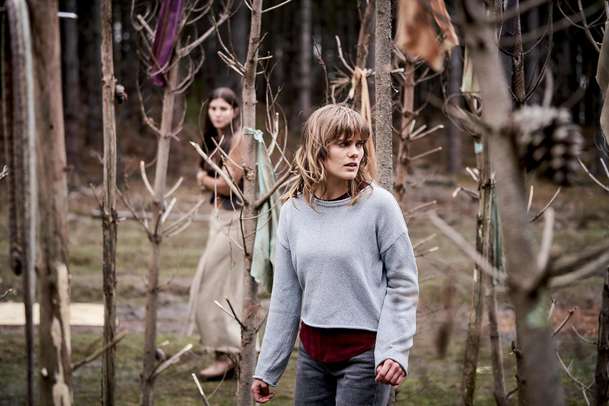 Diabolic: Děsivá čarodějnice vrátí mladou ženu do spárů sekty | Fandíme filmu