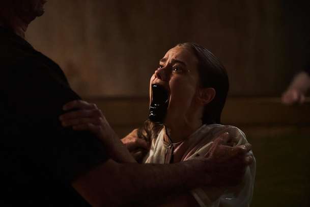 Diabolic: Děsivá čarodějnice vrátí mladou ženu do spárů sekty | Fandíme filmu