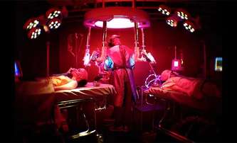 Twisted: Zvrhlý chirurg drásá oběti v novém hororu od režiséra Saw | Fandíme filmu