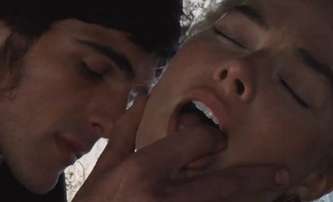 Bouřlivé výšiny: Z poslední upoutávky stříká zničující vášeň | Fandíme filmu