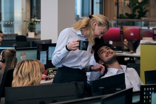 Přepadení: Sophie Turner proti organizovanému zločinu v napínavém thrilleru | Fandíme serialům