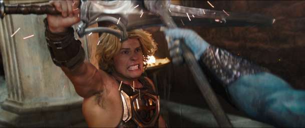 Vládci vesmíru: Trailer láká na velký střet mečů, magie a laserů | Fandíme filmu