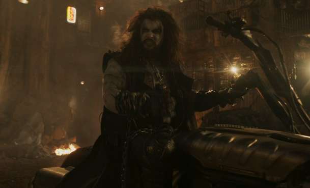 Jason Momoa se představuje v novém teaseru jako antihrdina Lobo | Fandíme filmu