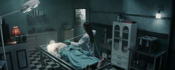 The Mortuary Assistant: Mrtví v márnici ožívají, aby posedli živé | Fandíme filmu