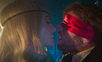 I Want Your Sex: Explicitní film o dominantní umělkyni a mladíkovi, co se stane její múzou | Fandíme filmu