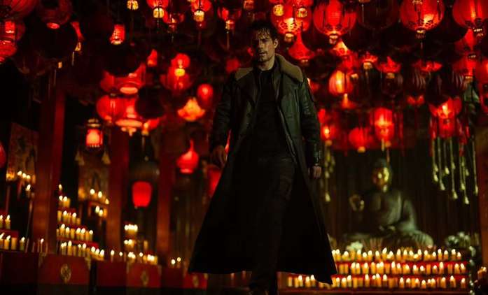 Highlander: Henry Cavill jako nesmrtelný šermíř na prvních fotkách | Fandíme filmu