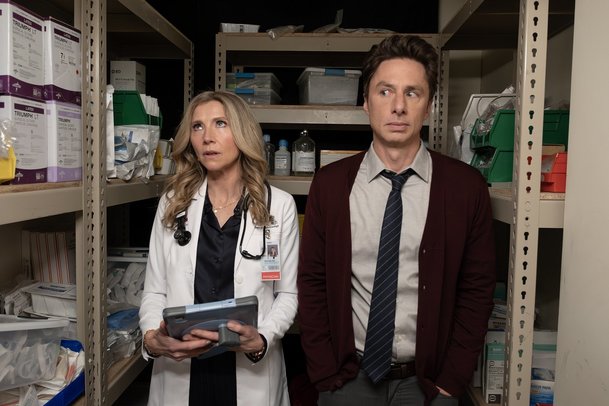 Oblíbený seriál Scrubs: Doktůrci se vrací s původními hrdiny k novým příběhům | Fandíme serialům