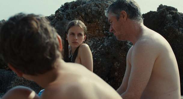 Nevděčné bytosti: V českém thrilleru mladá dívka zažije v Chorvatsku nebezpečný románek | Fandíme filmu