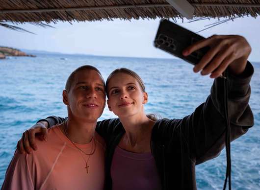 Nevděčné bytosti: V českém thrilleru mladá dívka zažije v Chorvatsku nebezpečný románek | Fandíme filmu