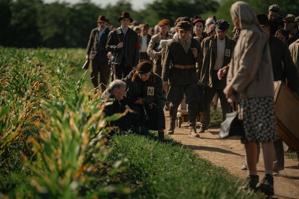 Gerta Schnirch: Dcera nacisty a Češky krutě platí za hříchy, které nespáchala | Fandíme serialům