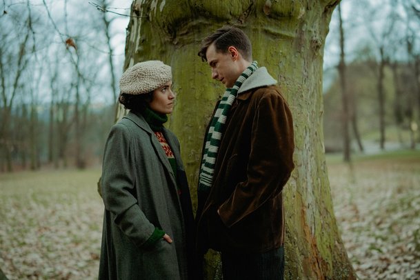 Gerta Schnirch: Dcera nacisty a Češky krutě platí za hříchy, které nespáchala | Fandíme serialům