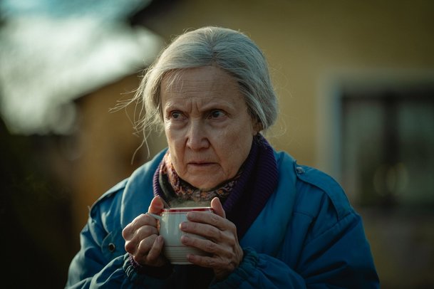 Gerta Schnirch: Dcera nacisty a Češky krutě platí za hříchy, které nespáchala | Fandíme serialům